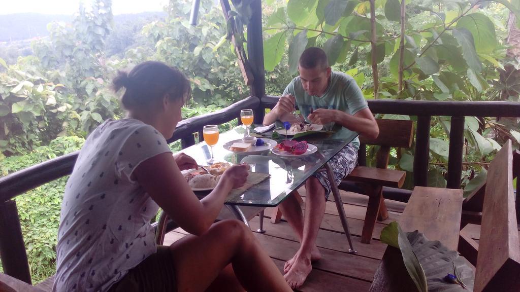 The Local Story Resort Ban Mon Talaeng Eksteriør bilde