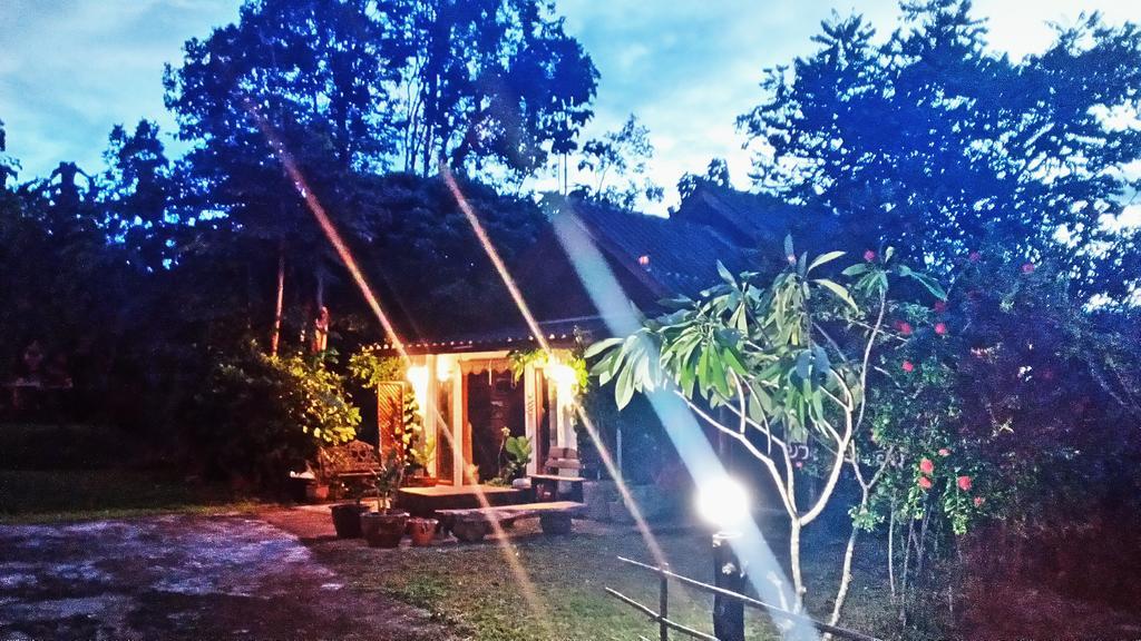 The Local Story Resort Ban Mon Talaeng Eksteriør bilde